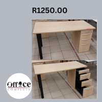 D05 - Table with pedestal size 1.4 x 730 R1250.00
